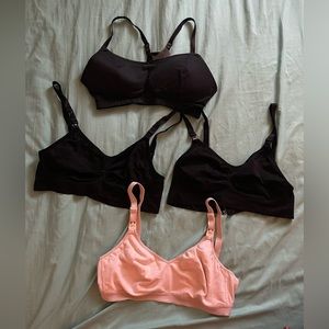 Lot Of 4 NURSING WIRELESS STRETCH Bras S CLASPS Hook Back. No Padding. Sz M